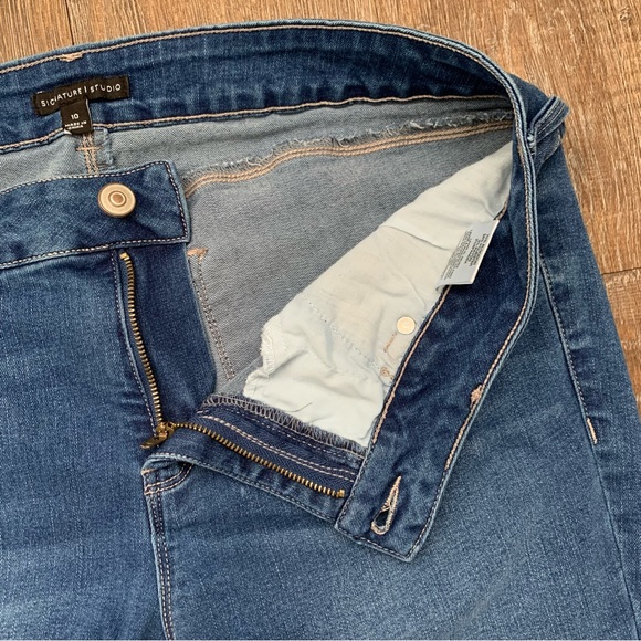 Signature Studio Jeans Size 10 - Picture 7 of 10
